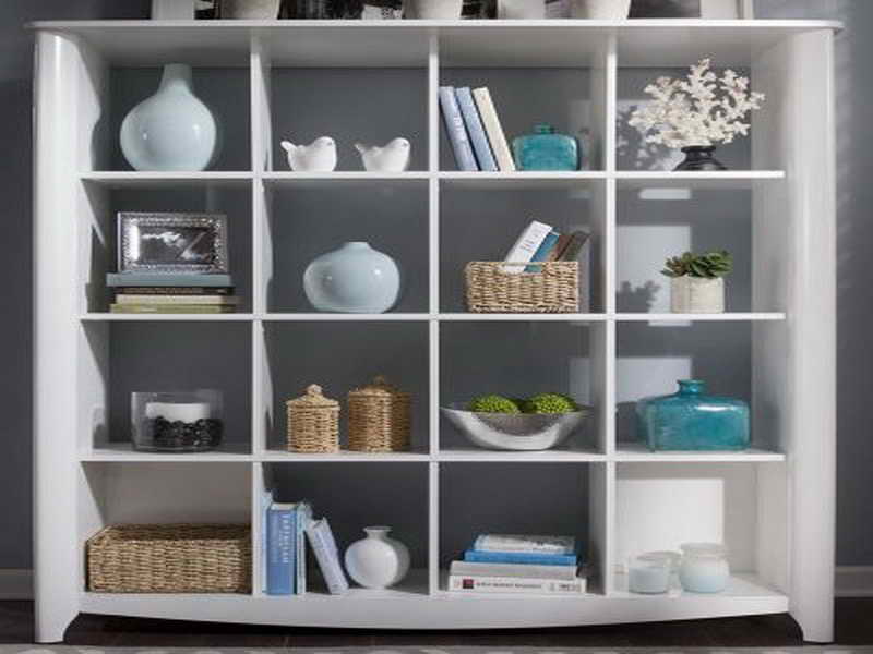 13 Ideas on How to Arrange Bookshelves